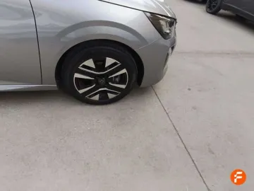 Car image 29