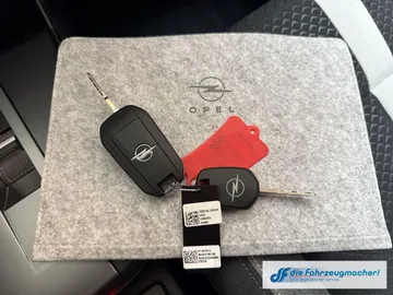 Car image 30