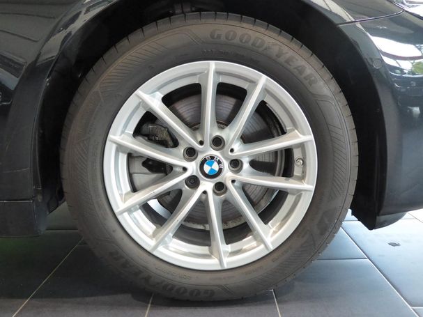 BMW 520d Touring xDrive 140 kW image number 13