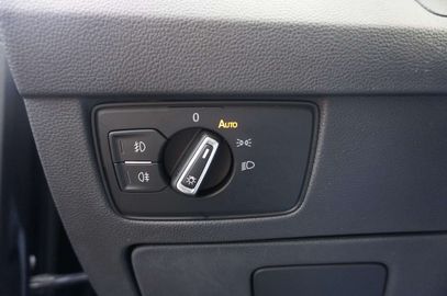 Car image 37