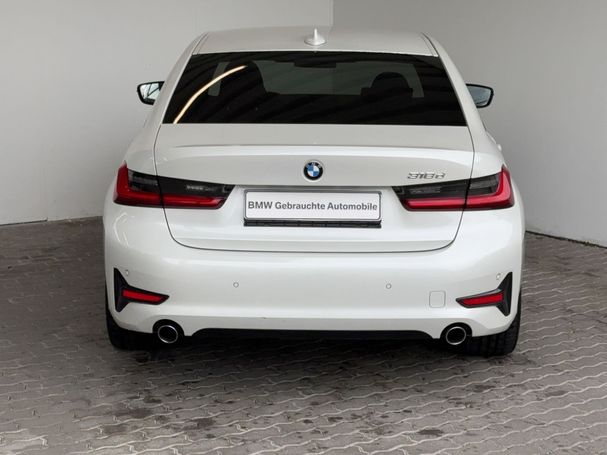 BMW 318d Sport Line 110 kW image number 4