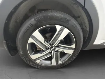Car image 38