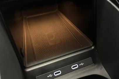 Car image 28