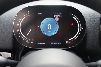 Car image 25