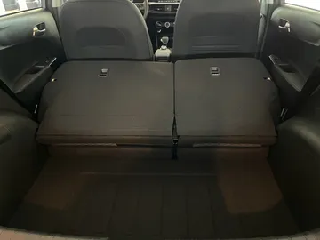 Car image 31