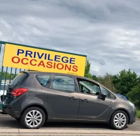 Car image 5