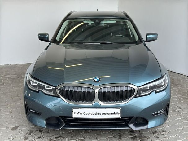 BMW 320d Touring Sport Line 140 kW image number 2