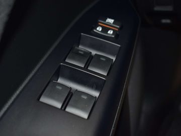 Car image 37