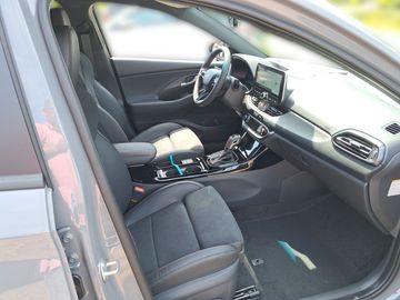 Car image 15