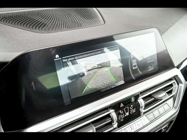 BMW 220i 135 kW image number 12