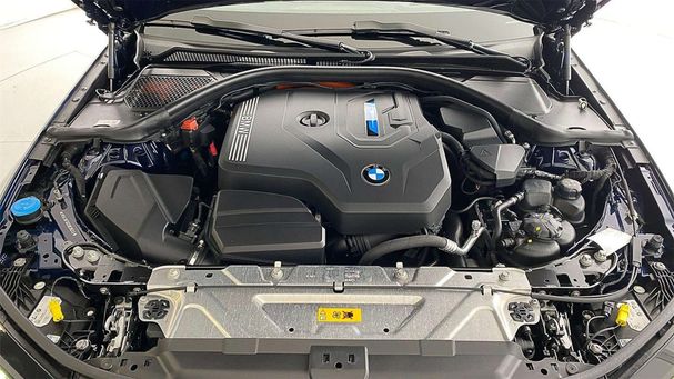 BMW 330 e xDrive 215 kW image number 21