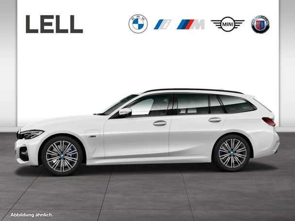 BMW 330 e Touring M Sport xDrive 215 kW image number 3