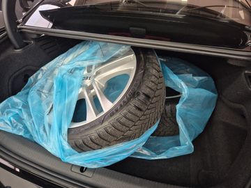 Car image 31