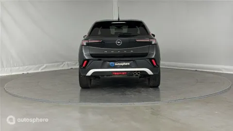 Car image 4