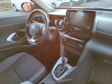 Car image 10