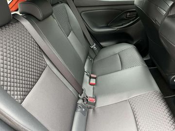 Car image 31