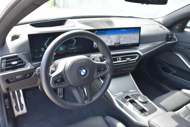 BMW 330i xDrive 190 kW image number 16