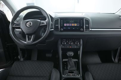 Car image 11