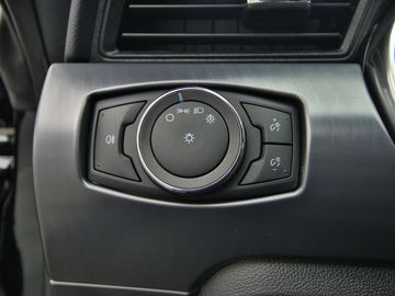 Car image 38