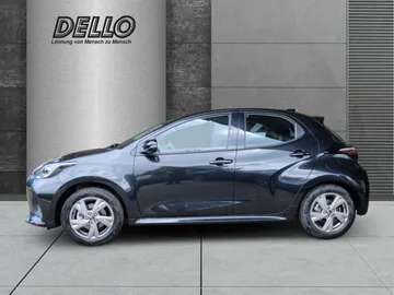 Car image 4