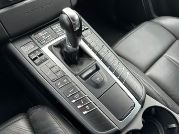 Car image 26