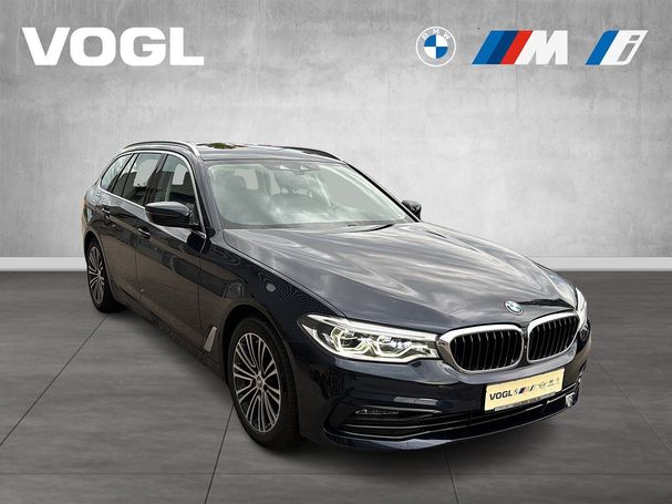 BMW 530d Touring xDrive 195 kW image number 2