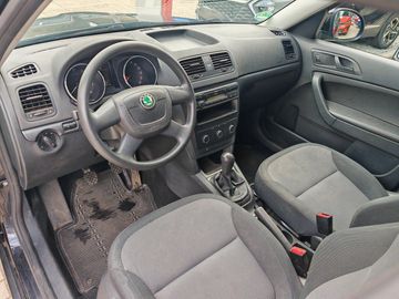 Car image 11