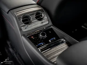 Car image 35
