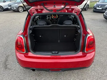 Car image 27