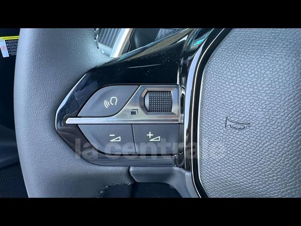 Peugeot 2008 PureTech 130 Allure 96 kW image number 7