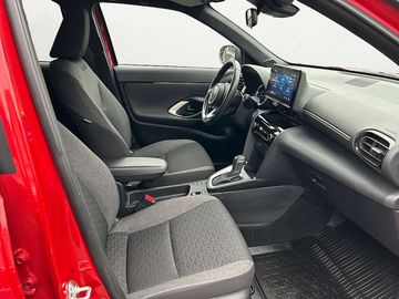 Car image 11