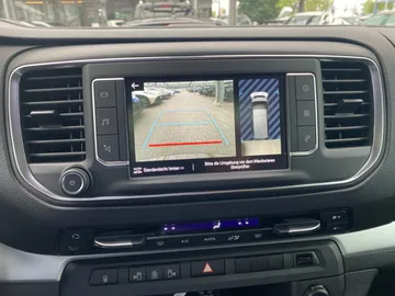 Car image 28