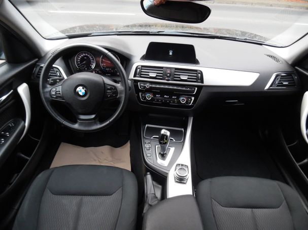 BMW 118i 100 kW image number 11