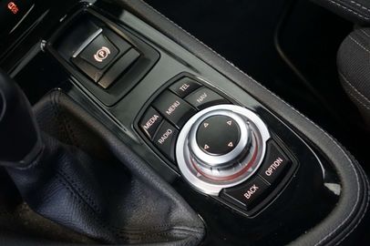 Car image 40