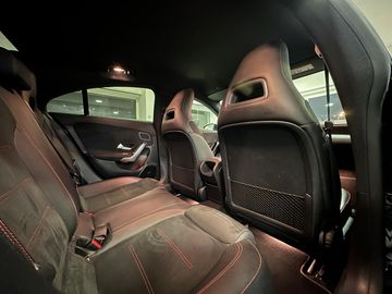 Car image 37