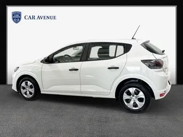 Car image 4