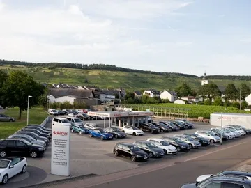 Car image 18
