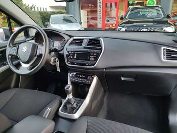 Car image 13