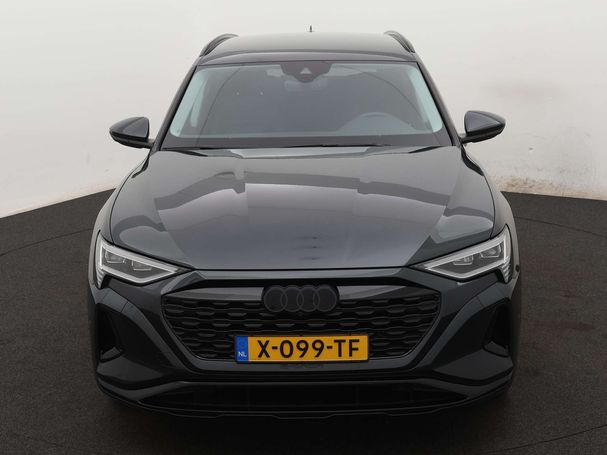 Audi Q8 50 quattro e-tron 95 kWh 250 kW image number 2