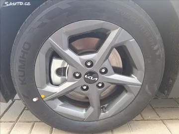 Car image 22