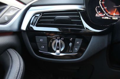 Car image 36