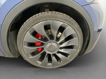 Car image 35