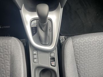 Car image 11