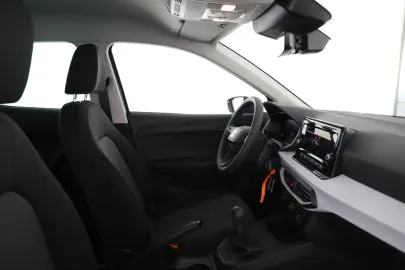 Car image 24