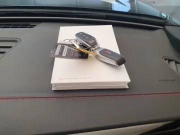 Car image 36