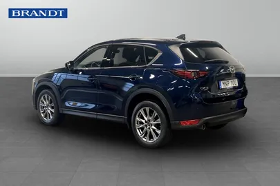 Car image 4