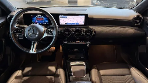 Car image 32