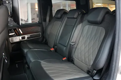 Car image 29