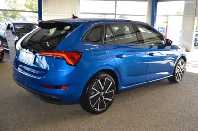 Car image 4
