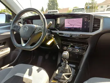 Car image 28